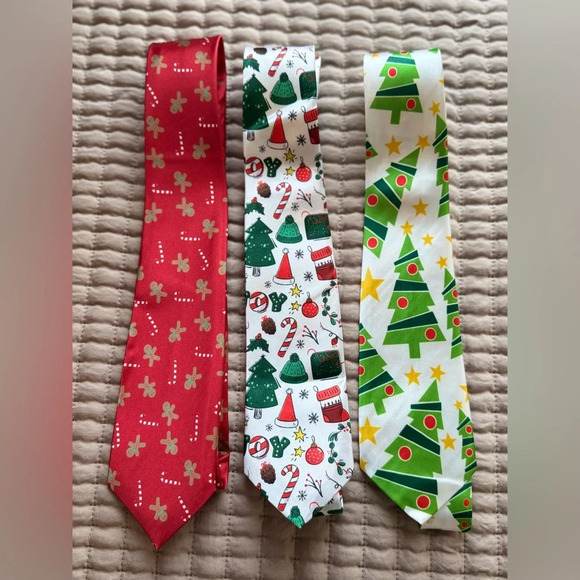 Men's Christmas/Holiday Neck Ties Bundle of 3 New 🎅🏻 🎄 - Picture 1 of 3